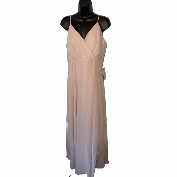 Birdy Grey Dresses & Skirts - NWT Birdy Grey Kaia Pale Blush Pink Dress